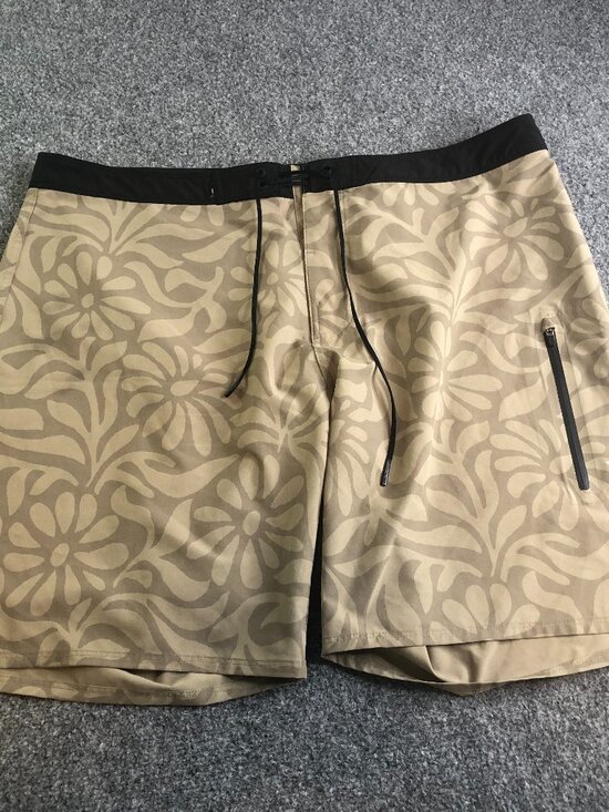 Vuori Other - Vuori Infinity Board Shorts Mens 38 Tan Floral Zip Pockets Unlined Swimming
